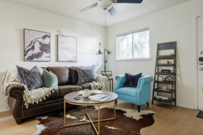 Rancho Del Sol l Sleeps 5 l Close to Downtown I TV